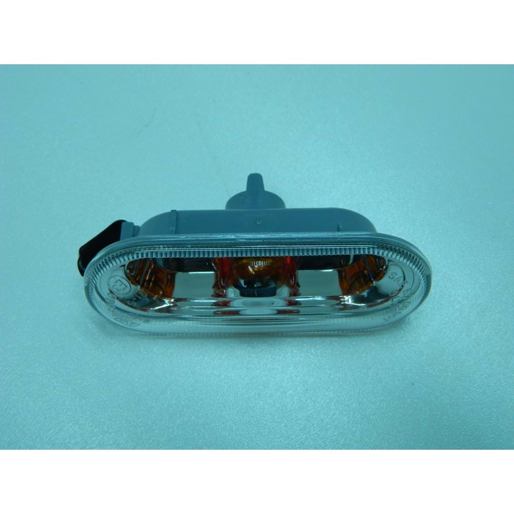 ÇAMURLUK SİNYALİ CADDY 04-10 / T6 10-- / AMAROG 2010-- 7H0949117A/7E0949117