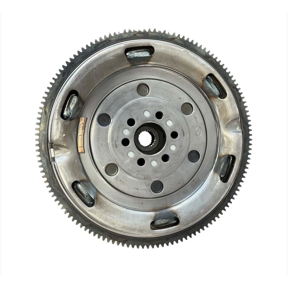 VOLANT A6 04-11 03L105317