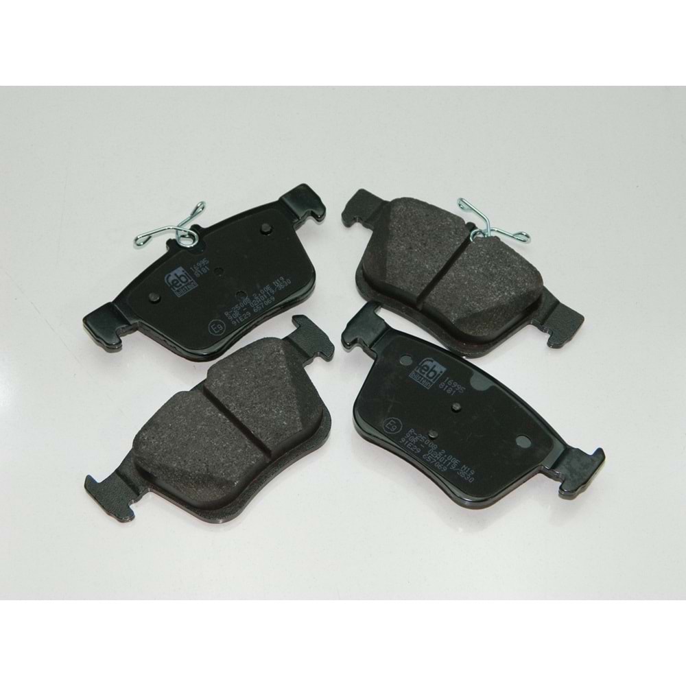 ARKA FREN BALATASI GOLF7 13-- 8V0698451