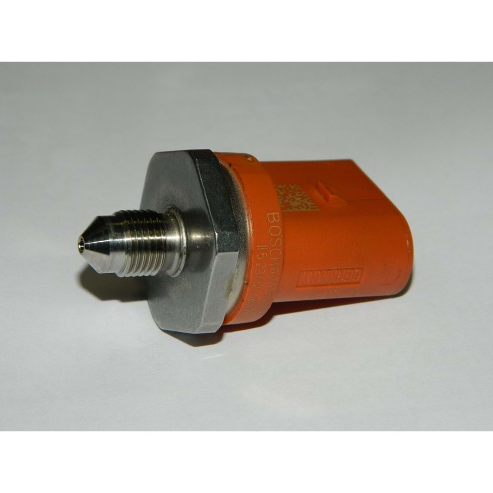 BENZİN BASINÇ SENSÖRÜ POLO 10-14/JETTA 10-13/GOLF 10-13 06J906051D