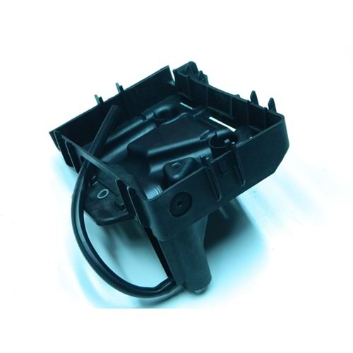 AKÜ ALT PLASTİĞİ