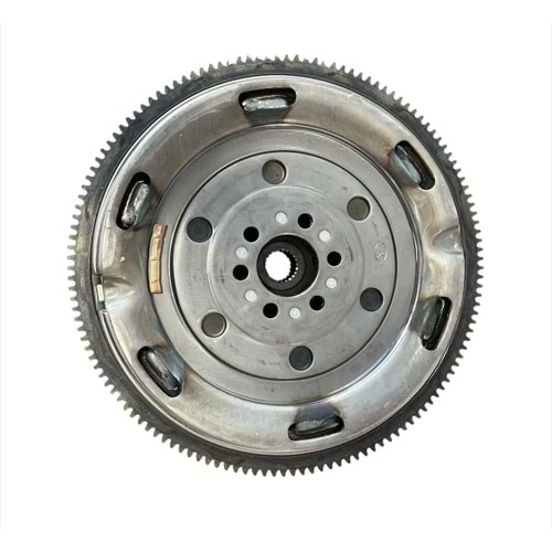 VOLANT A6 04-11 03L105317