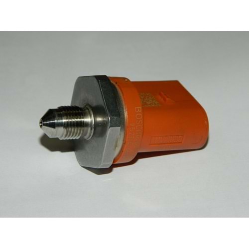 BENZİN BASINÇ SENSÖRÜ POLO 10-14/JETTA 10-13/GOLF 10-13 06J906051D