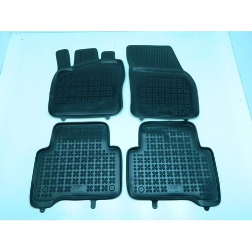 PASPAS TIGUAN 15-- (REZAW-PLAST)8362 TIGUAN 15-- 5N1061500A