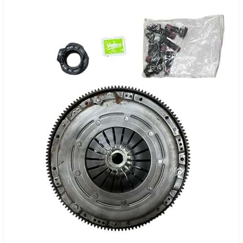 VOLANTLI+DEBRİYAJ SETİ+RULMAN