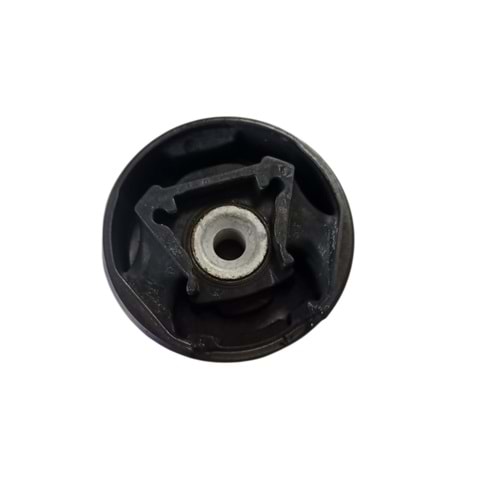 TRAVERS TAKOZU PASSAT 15- 5Q0199868F