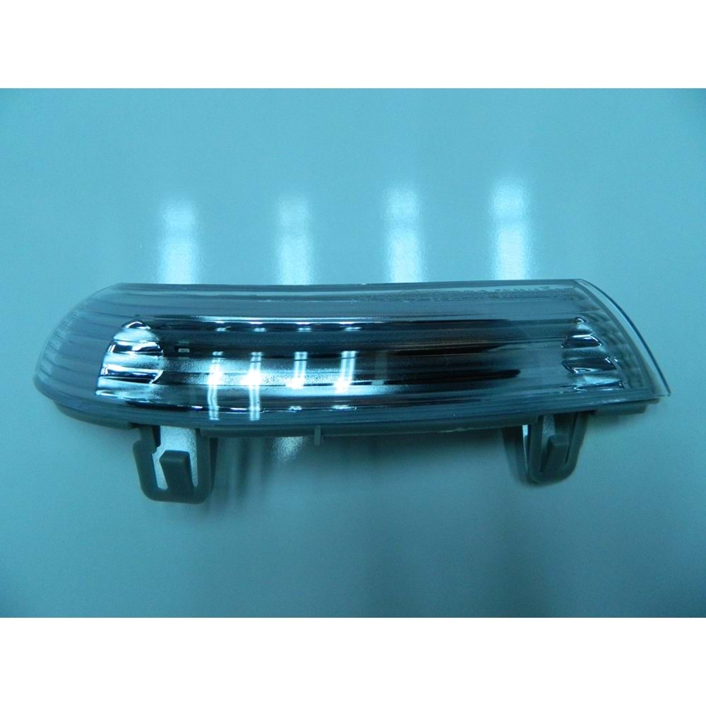 AYNA SİNYALİ SOL GOLF5 04-10/PASSAT 05-10 JETTA 05-10 1K0949101