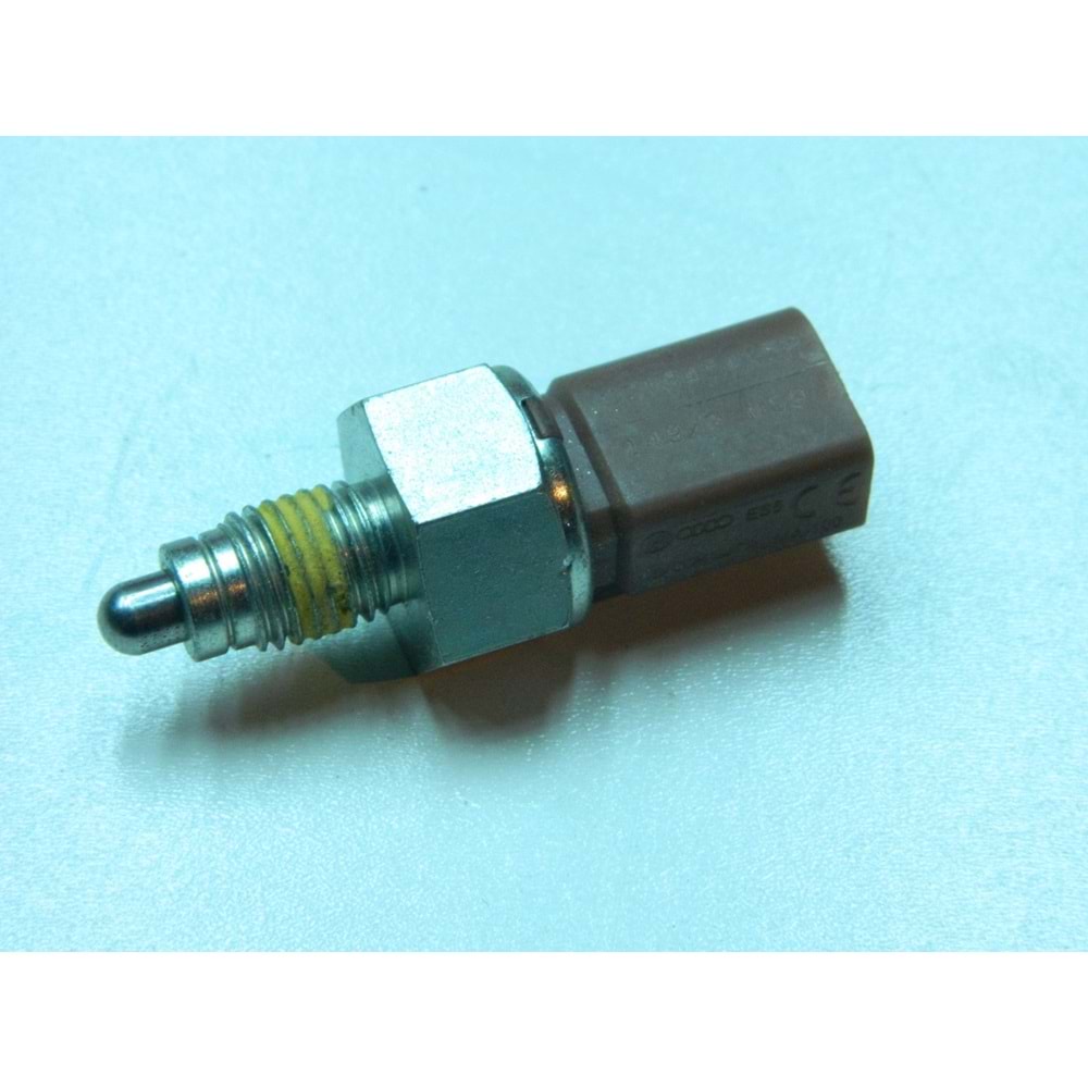 GERİ VİTES MÜŞÜRÜ GOLF4 98-04 / BORA 98-04 / T5 04-10 02T945415P/L/K/D