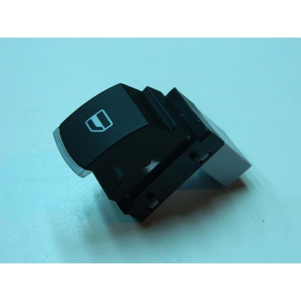 CAM AÇMA DÜĞMESİ GOLF6 10-13 5K0959855