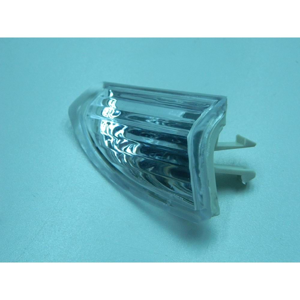 ÖN TAMPON REFLEKTÖRÜ PASSAT CC 09-12 3C8807718